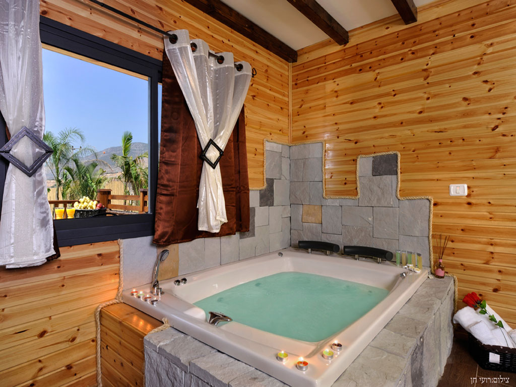 צימרים לפי שעה בשזור - בקתות בלב