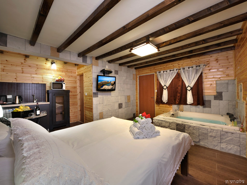 צימרים לפי שעה בשזור - בקתות בלב