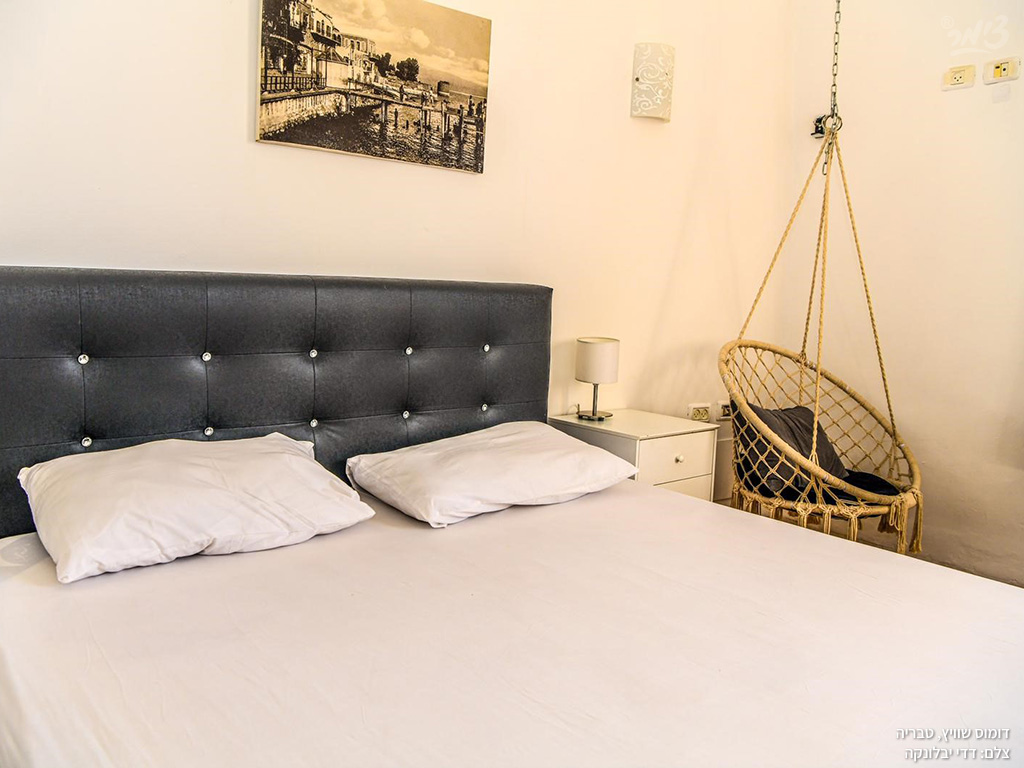 צימרים לפי שעה בטבריה - צימר דומוס שוויץ עם בריכת שחיה